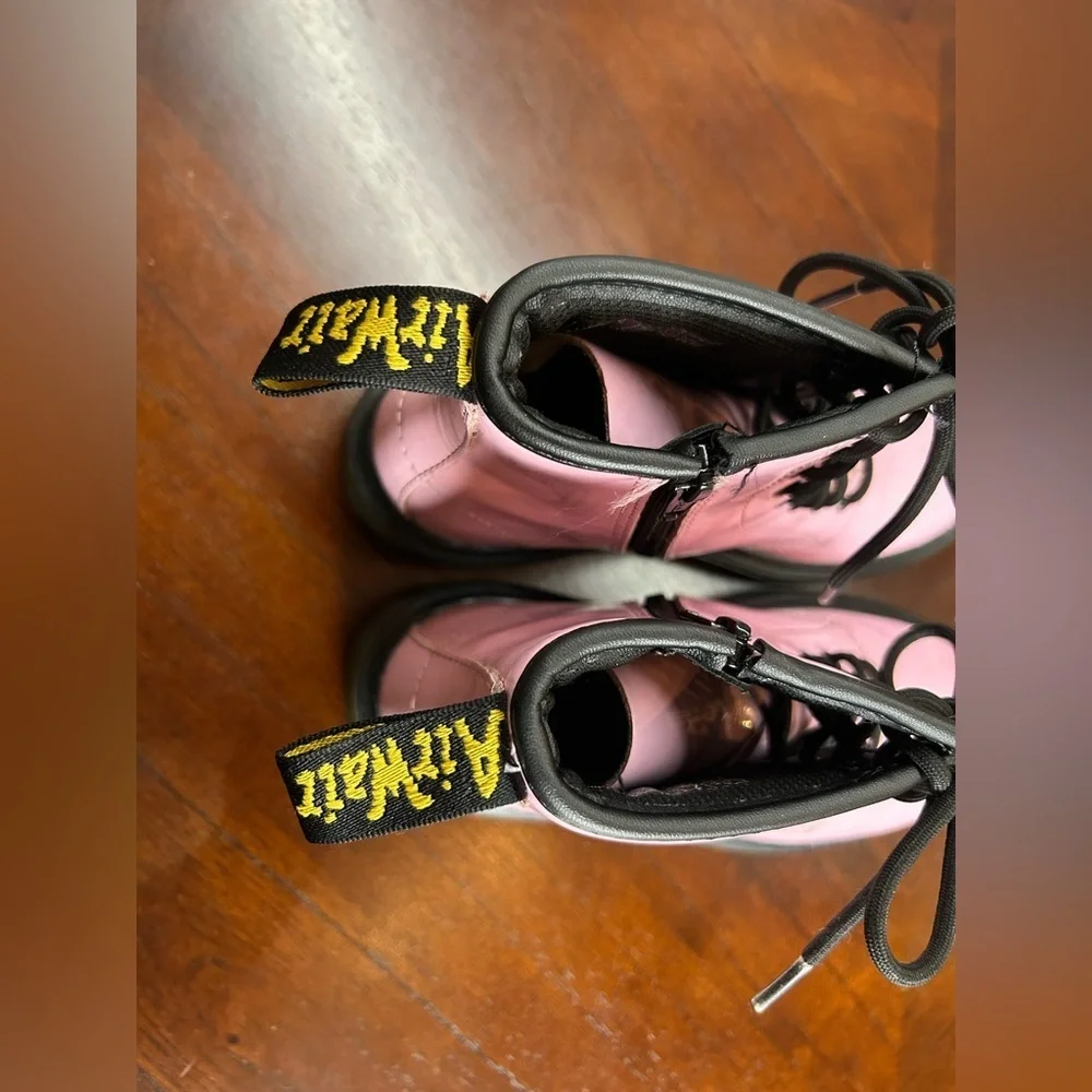 Dr. Martens JUNIOR 1460 PATENT LEATHER LACE UP BOOTS size 2